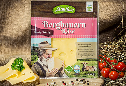 Bergbauern Käse würzig <br/>  in Scheiben